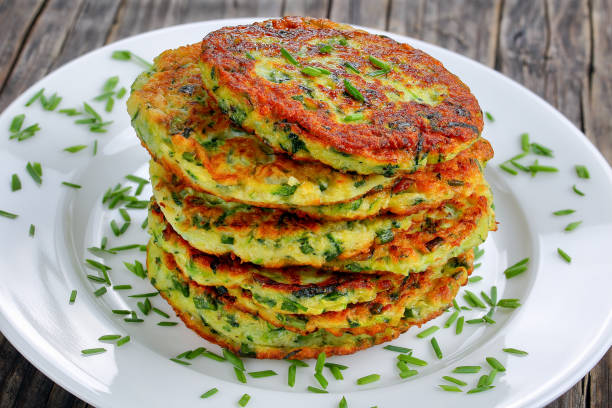 Pratos vegetarianos e veganos brasileiros coloridos e criativos