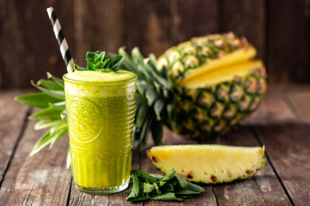 Suco de abacaxi com hortelã