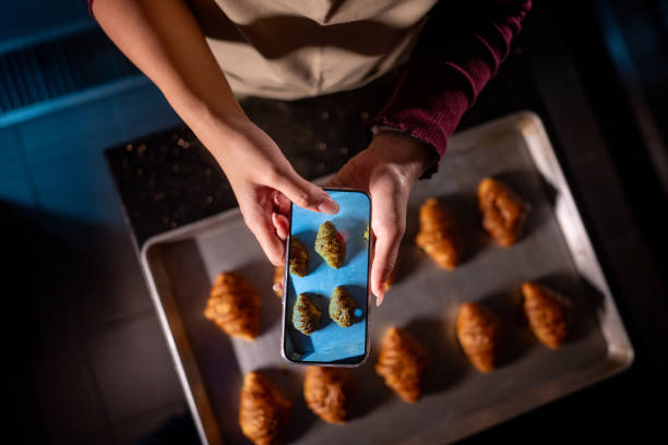 Smartphone com foto de comida
