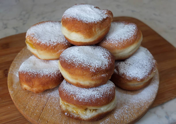 Sonho de padaria fofinho recheado com creme