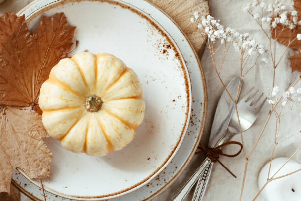 Sobremesa com tons quentes